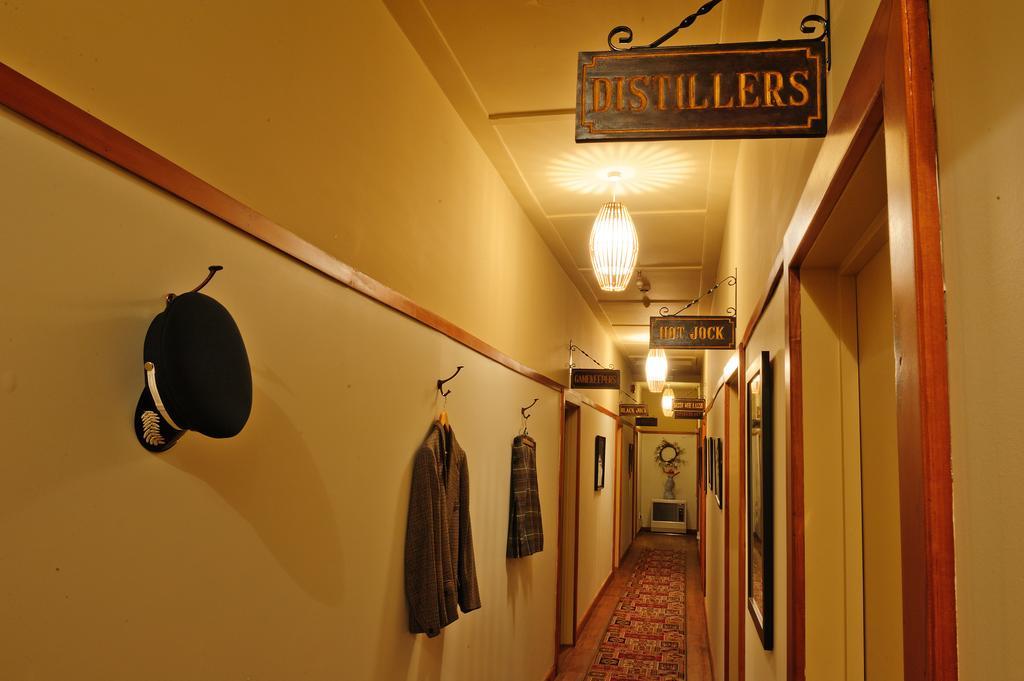 Blacks Hotel Ophir Экстерьер фото